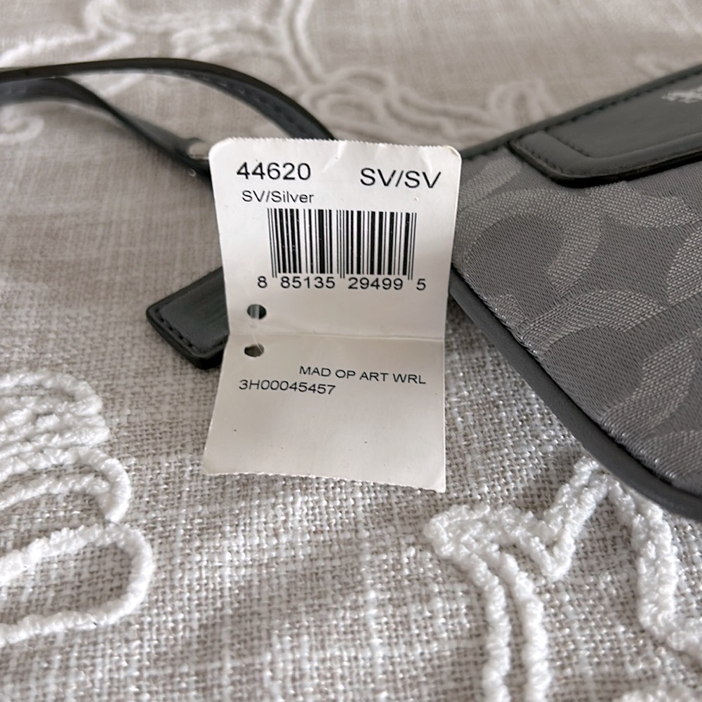 Coach NWT Madison OP ART Silver and Gray Wristlet #44620 - Picture 5 of 12